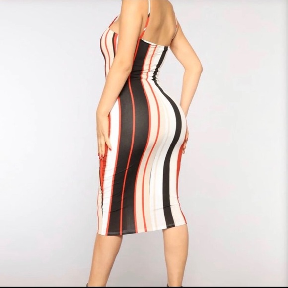 💙 Fashion Nova Striped Dress - Picture 2 of 3